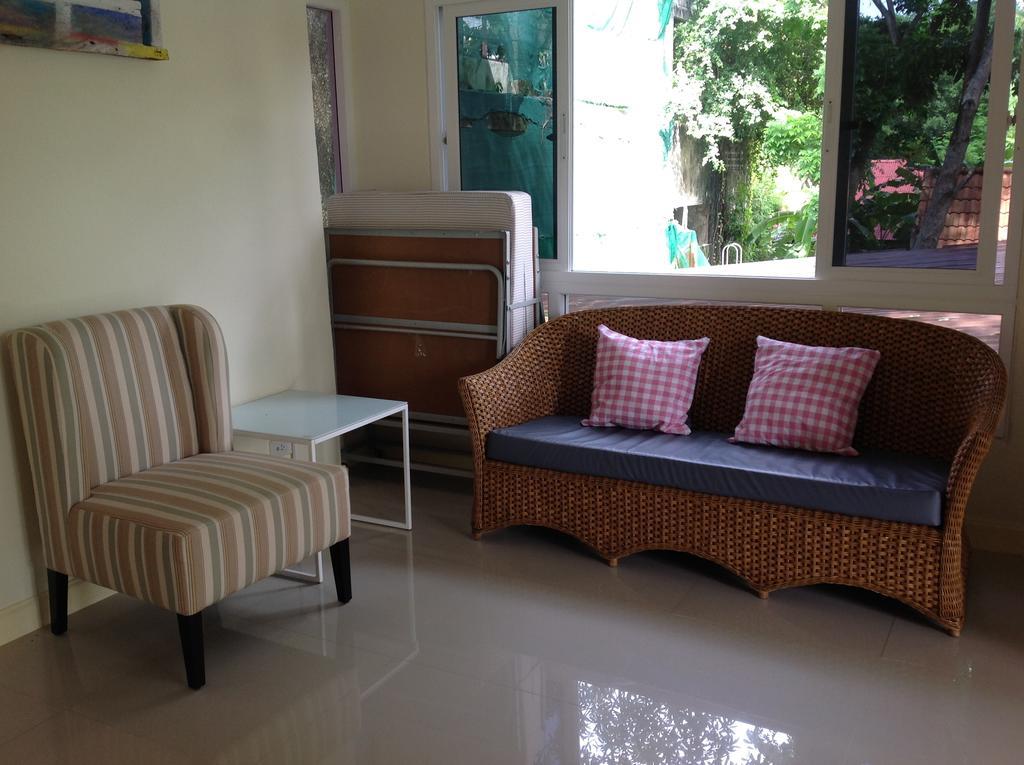 แซนดี้ เฮ้าืฺท์ ราไวย์ Hotel Rawai ภายนอก รูปภาพ