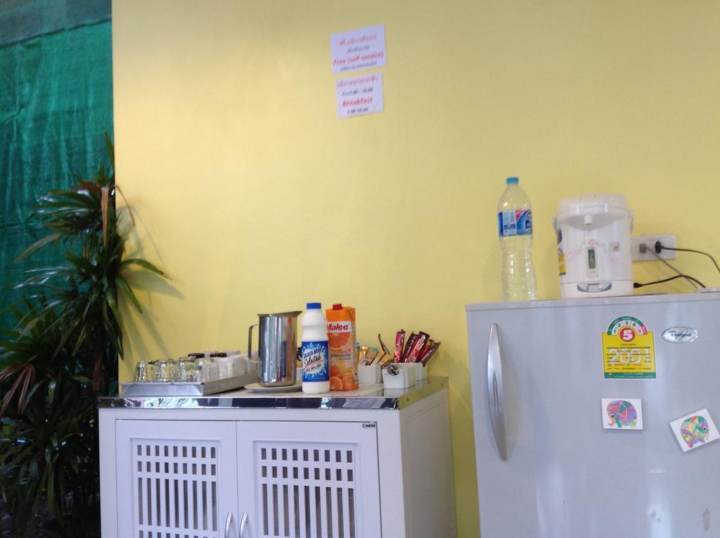 แซนดี้ เฮ้าืฺท์ ราไวย์ Hotel Rawai ภายนอก รูปภาพ